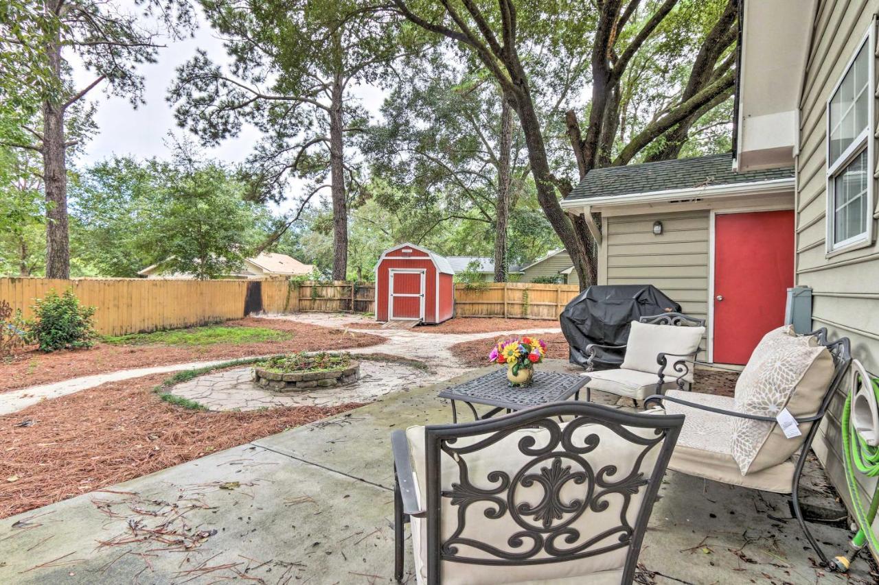 Peaceful Beaufort Home With Front Porch And Grill Exterior foto
